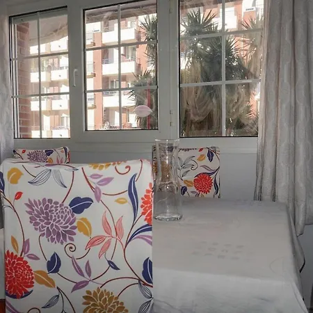 Con Piscina A 100 M De La Playa Apartment