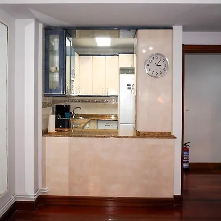 Con Piscina De Junio A Septiembre Y A 100 M De La Playa * 카스트로우르디알레스